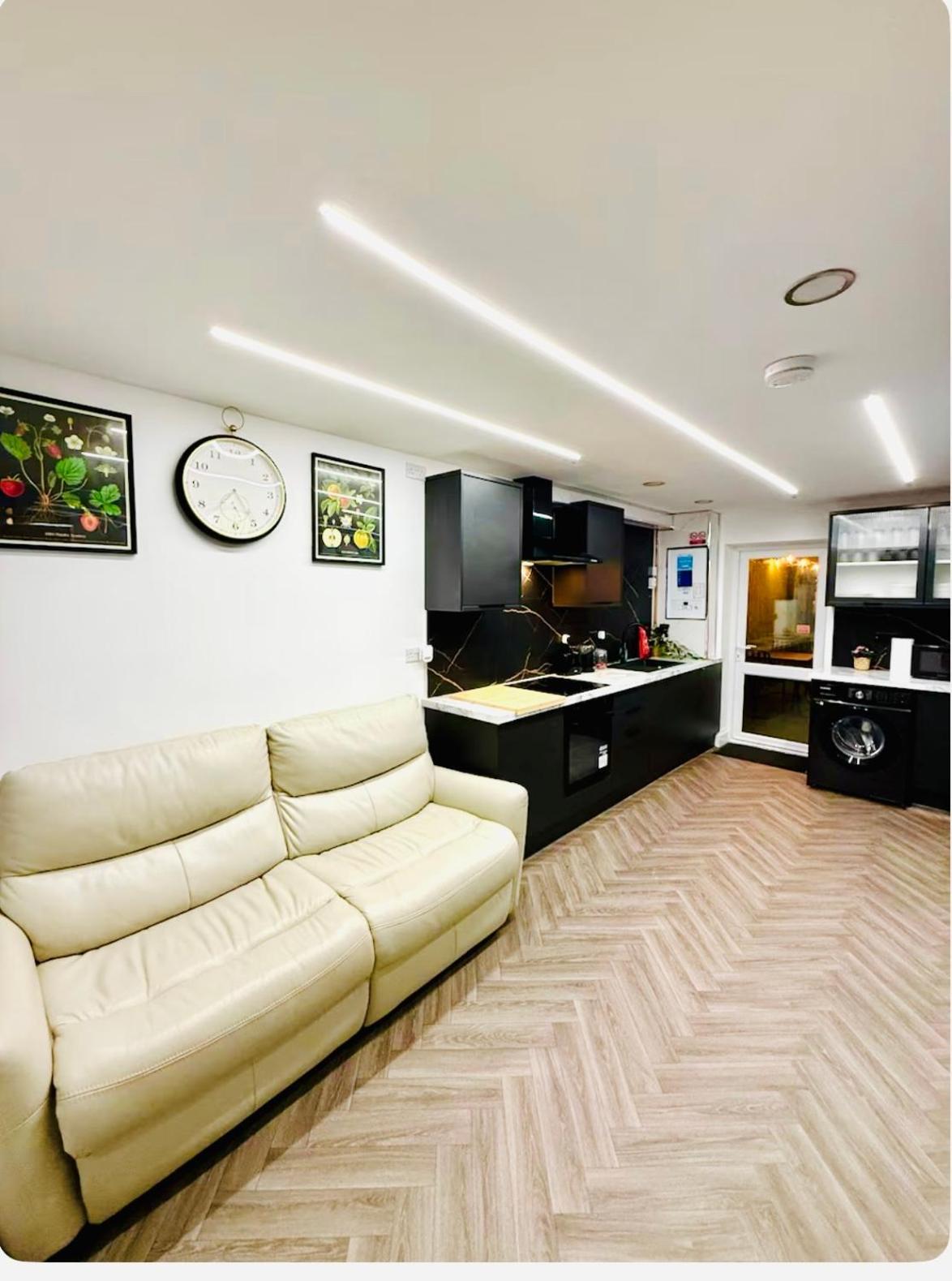 Birmingham City Centre- 9 Bed House With Free Parking المظهر الخارجي الصورة